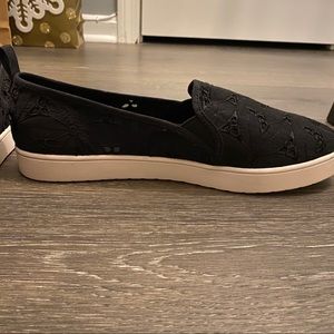 NWOT Koolaburra by Ugg Ortholite Sneakers
